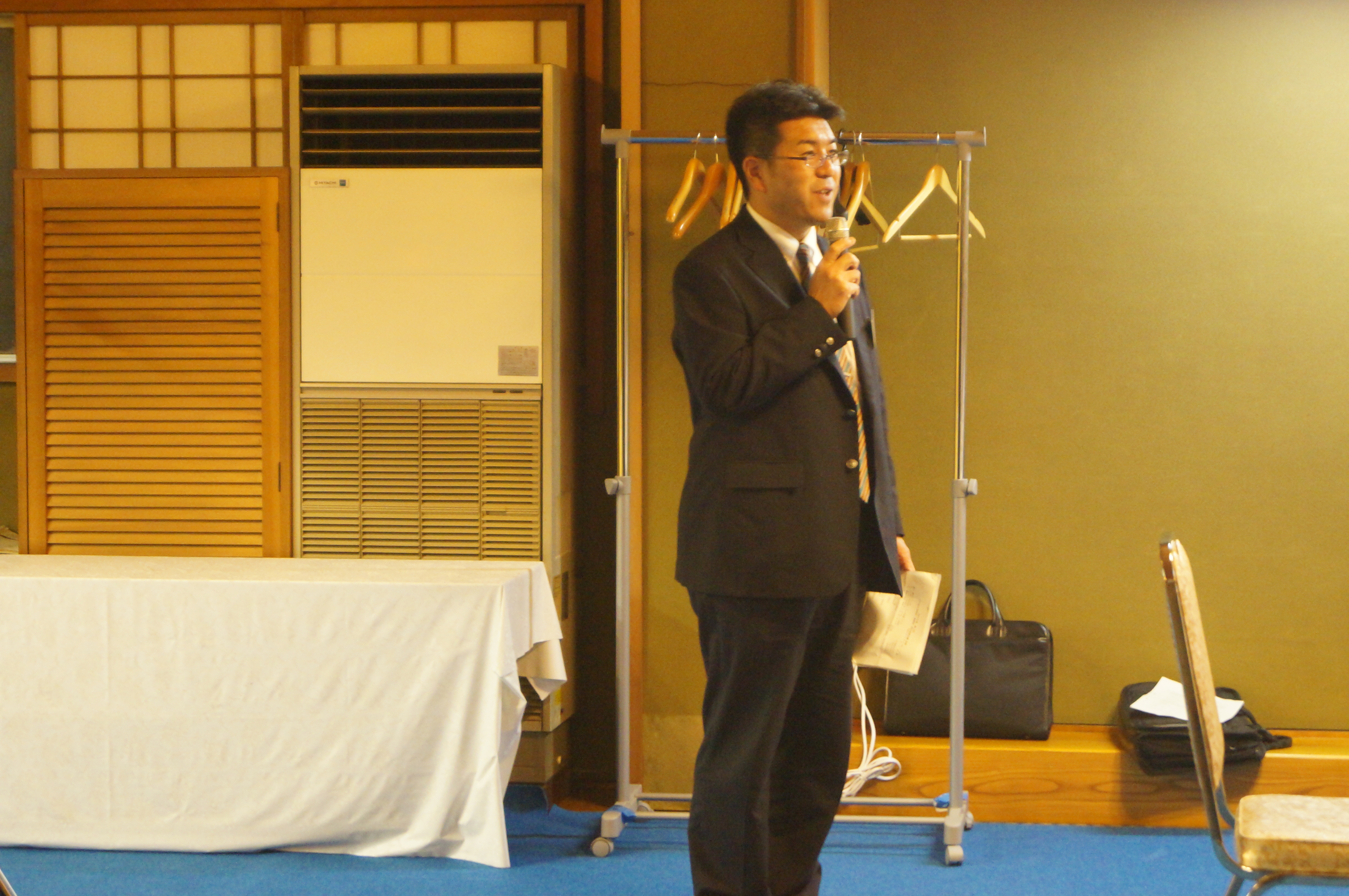 http://www.syms.bz/houkoku/%E2%91%A7%E4%BB%8A%E4%BA%95%E5%89%AF%E4%BC%9A%E9%95%B7.jpg