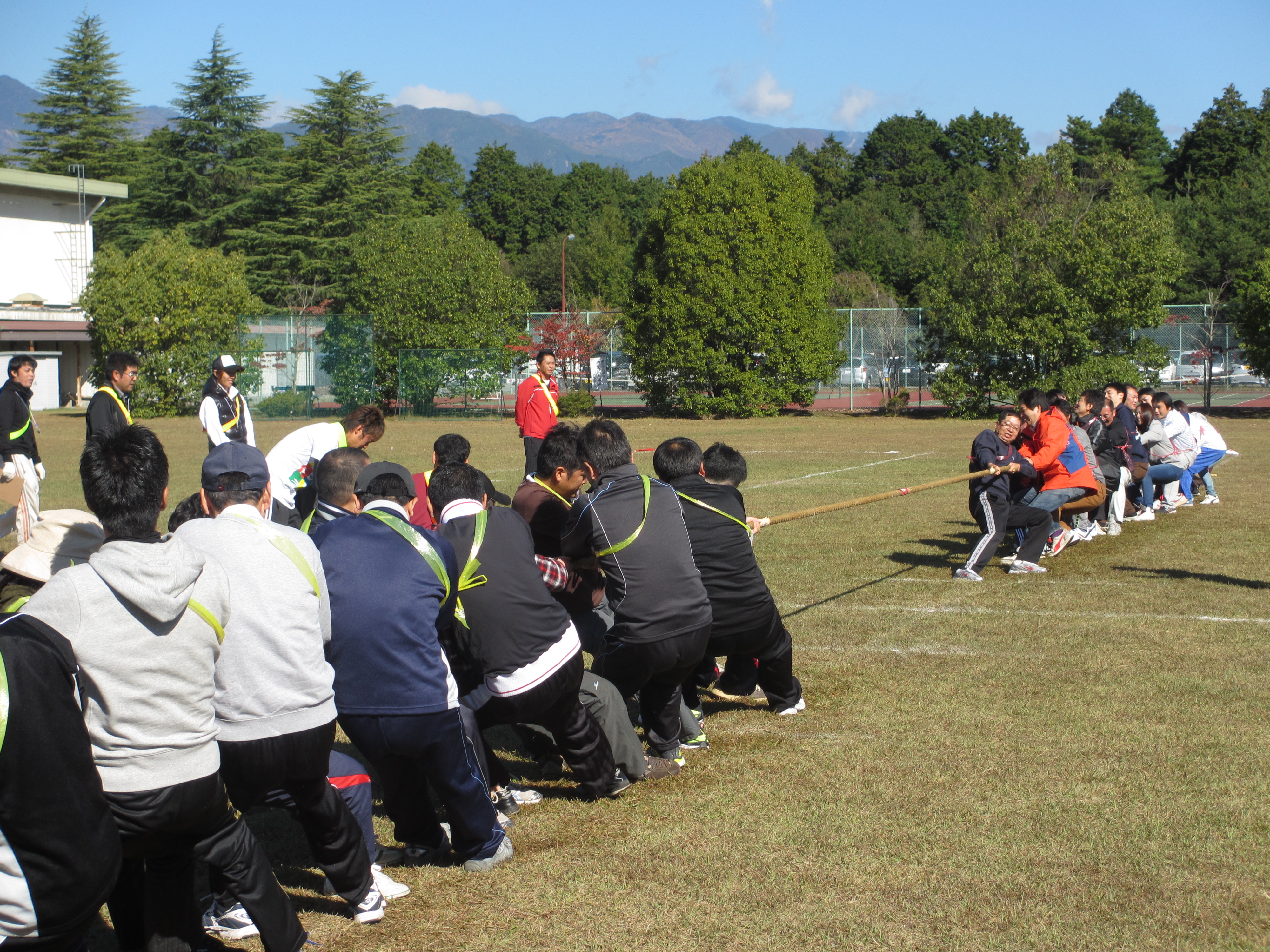 http://www.syms.bz/houkoku/%E7%B6%B1%E5%BC%95%E3%81%8D%E7%AC%AC5VS%E7%AC%AC3.JPG