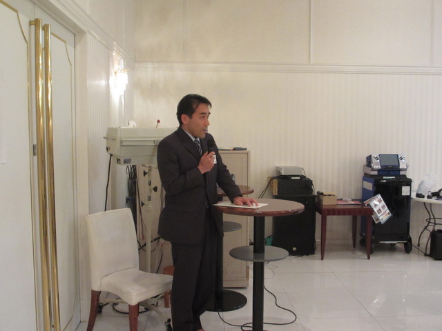 26新会員・司会熊谷.JPG