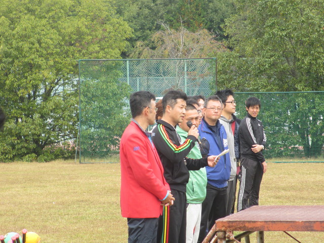 閉会式司会青野委員.JPG