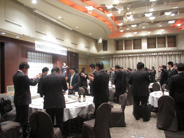 交流会乾杯（26.11.19）.JPG