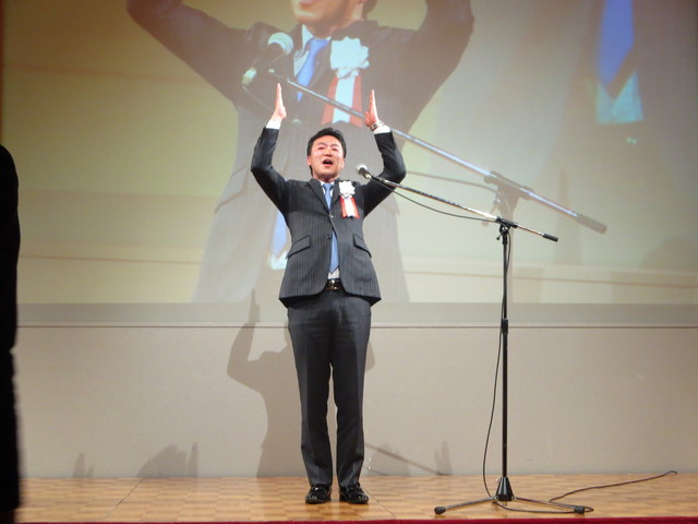 パーティー万歳柴田直前.JPG
